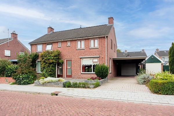 Margrietstraat 11, Vroomshoop